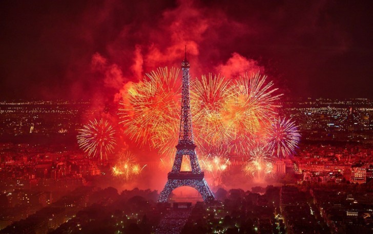 Эйфелева башня (Новый год в Париже)