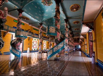 Храм Каодаизма во Вьетнаме
