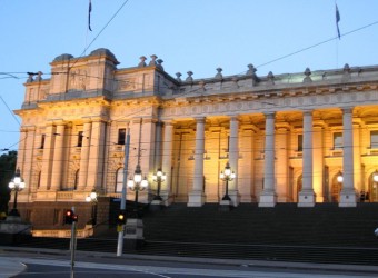 Здание парламента в Мельбурне